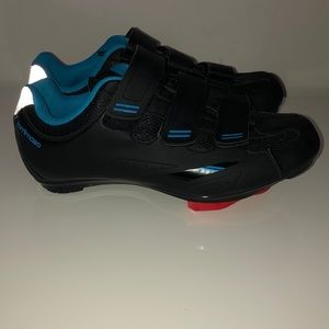 spin shoes w/ peloton cleats